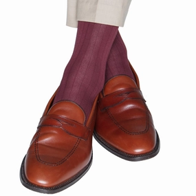 Burgundy Solid Ribbed Fine Merino Wool Sock Linked Toe Mid-Calf