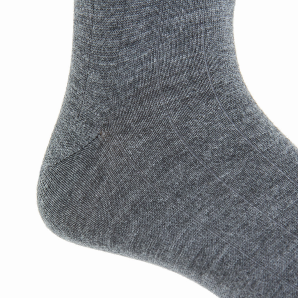Mid-Gray Wide Ribbed Cashmere Blend Sock Linked-Toe Mid-Calf