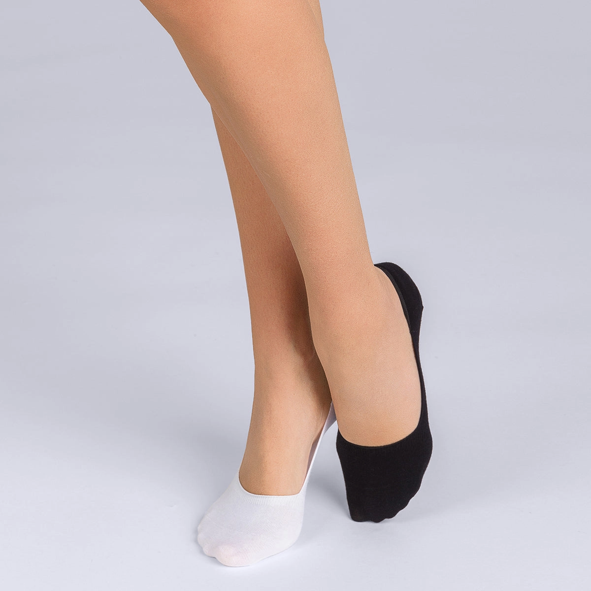 Pack of 2 pairs of Femme Basic Coton black and white cotton footies for women