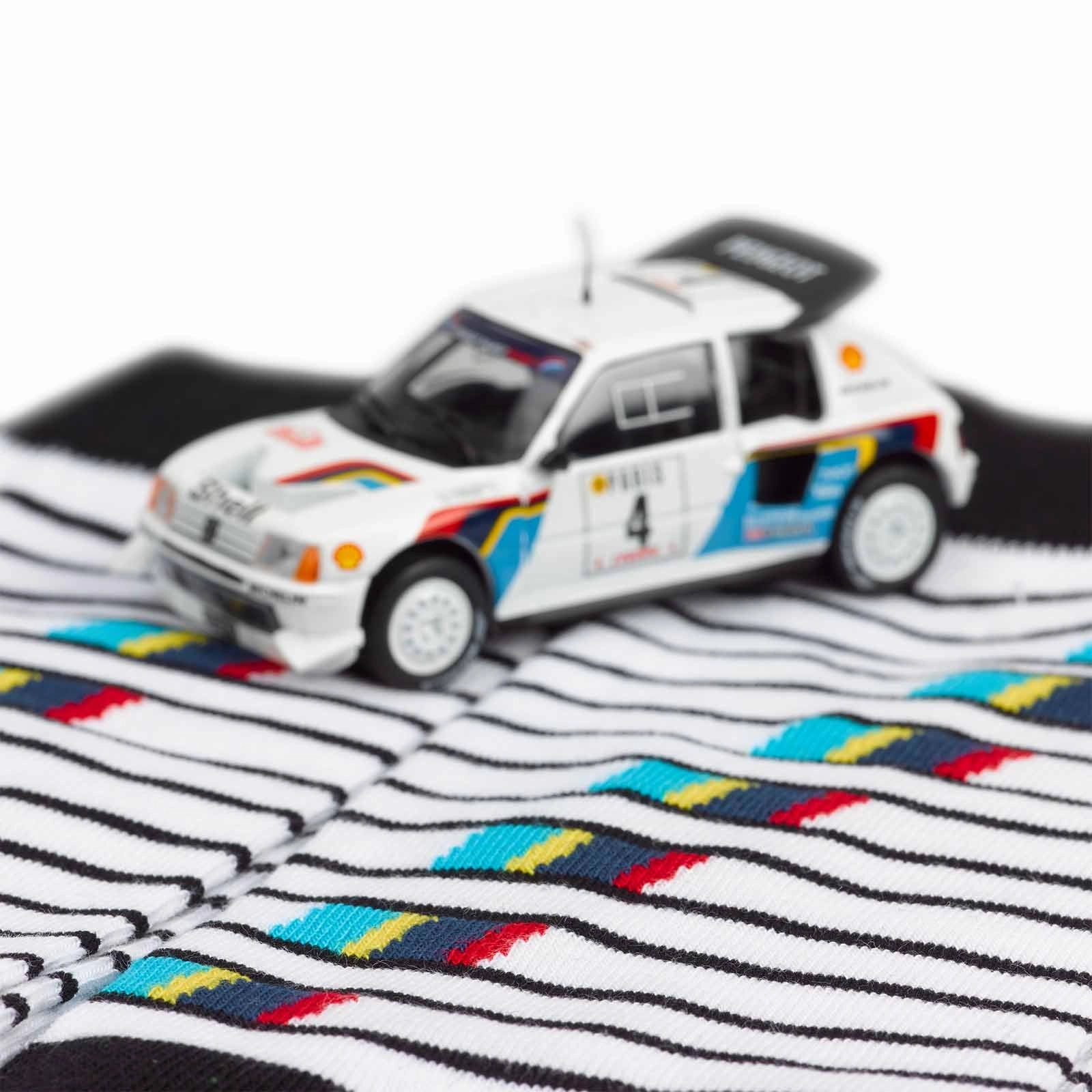 T16 Socks