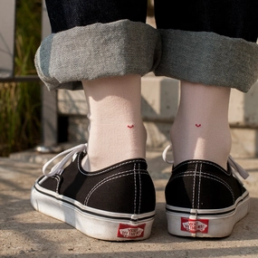 Women's Solid Love Heart Socks - Pink